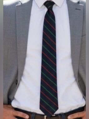 Vintage Tuli 100% Silk Hand Sewn Gentleman’s tie‎ Made in the USA EUC